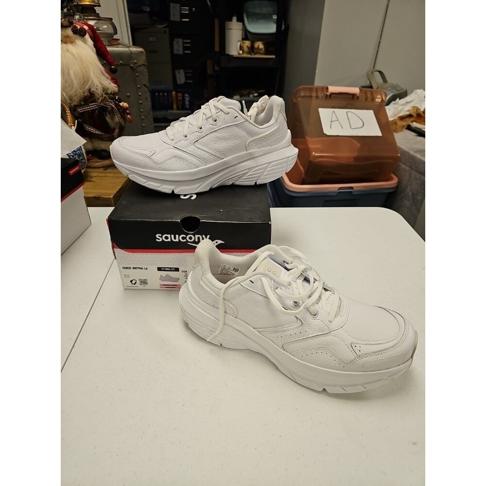Saucony Women's Guide Metro Le Leather Max Cushion Walking Sz 11 M White New
